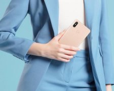 Xiaomi Mi Mix 3: у прошивці випадково знайшли зображення нового флагмана