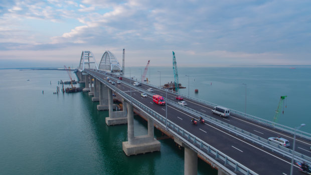 Крымский мост может рухнуть в любой момент, сотни жизней в опасности
