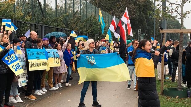 Украинцы в Бельгии потребовали увеличить военную помощь Украине