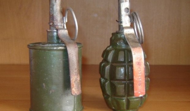 16-річний студент зберігав бойові гранати в гуртожитку під Києвом