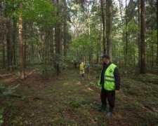 Аби не до лікаря: українка віднесла важко хворе немовля ночувати в ліс