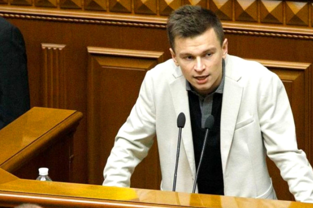 Політичні ігри "Слуги Народу": Гончаренко розповів, як нардеп Костюк намагався створити свою групу у фракції