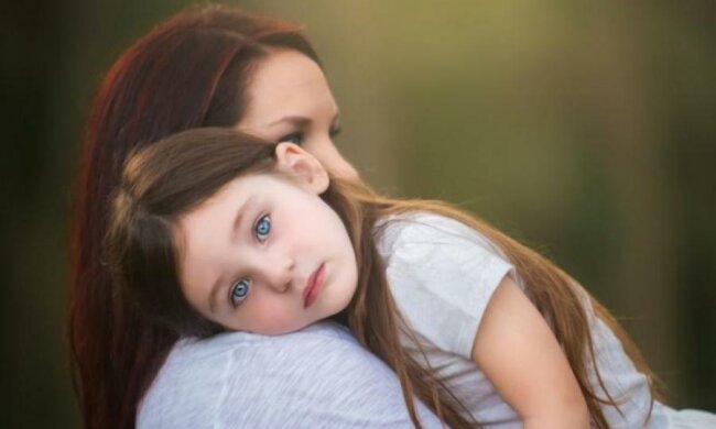 Строгая или добрая: какой должна быть мама по версии Pink