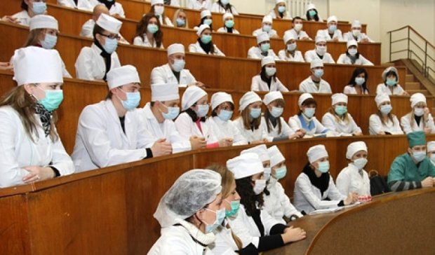 Университет Богомольца проведет тренинги для  волонтеров АТО 