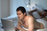 Сайт для дорослих спародіював презентацію Apple