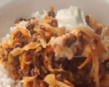 Капуста тушкована з фаршем, кадр з відео