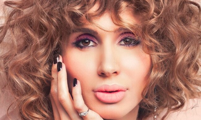 Світлана Лобода показала ранкову фотосесію лише в трусиках, занадто гаряче: "Оце тигриця!"