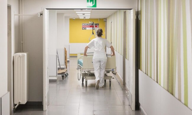 В лікарні, фото Укрінформ