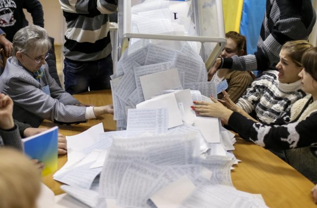 В ЦИК рассказали, сколько украинцев отдали свой голос: рекордная явка