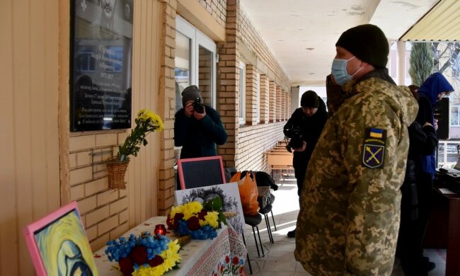 Герои не умирают: в Краматорске почтили память погибшего молодого добровольца