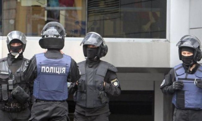 Відкрили кримінальну справу: до керівника Укрзалізниці прийшли з "вітанням"