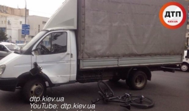 Вело-ДТП у Києві: є постраждалі