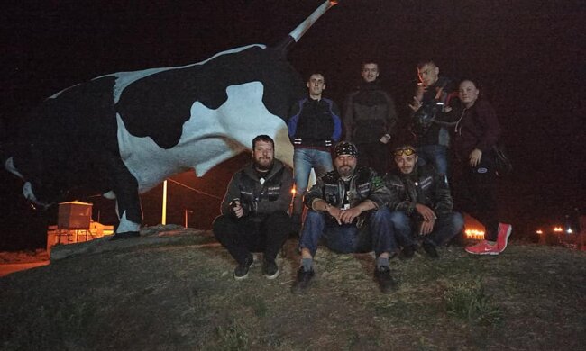 Під Дніпром молодий хлопець розбився на мотоциклі, рідні моляться в реанімації: "Скалічив голову"