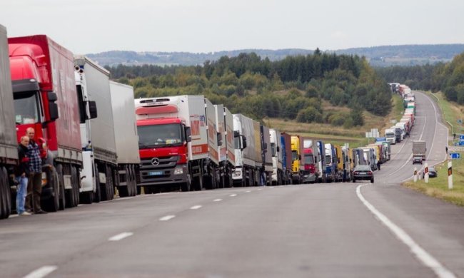 Влітку на українських водіїв чекає оновлення ПДР: їздити будемо вночі