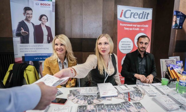 Стало известно, сколько вакансий предлагает Украина: безработных ошарашили цифрами и суммами