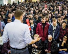 Кремль вирішив заміряти ставлення росіян до Навальному