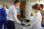 учеба в школах, скриншот из видео