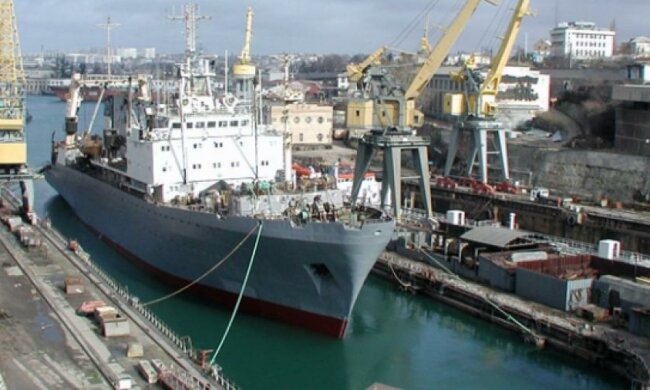 Відсьогодні у Севастополі офіційно забирають український бізнес