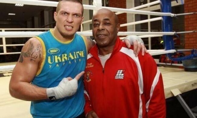 Ближайшего человека Кличко и Усика жестоко избили, пол весь в крови: видео не для слабонервных