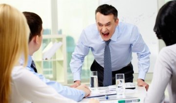 "Офісний планктон" терміново змінить роботу
