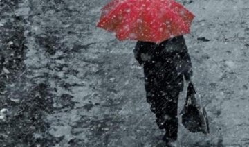На початку тижня в Україні буде холодна погода з дощем та мокрим снігом