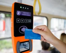 Турнікети з валідаторами для електронних квитків у київському транспорті