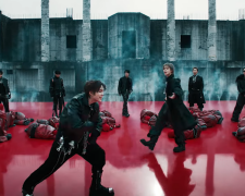 BTS, кадр з кліпу на пісню "Hooligan"