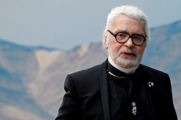 У Парижі провели в останню путь бога модного Олімпу: світ не стримує сліз