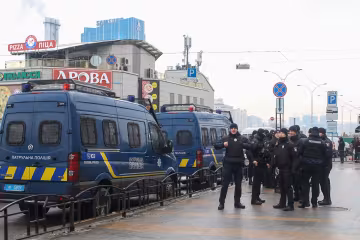 В Киеве орудует опасная банда карманников, пострадали десятки: запомните эти лица