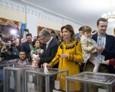 Петро Порошенко проголосував у другому турі