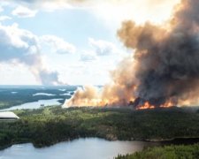 У Канаді горять ліси: 8 тисяч людей вже евакуювали