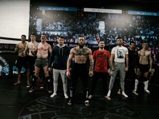 Конор Макгрегор з командою, facebook.com/thenotoriousmma