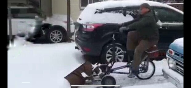 Снігоприбиральна машина, фото: скріншот з відео