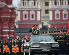9 травня в Росії: відомий журналіст жорстко облив співгромадян брудом