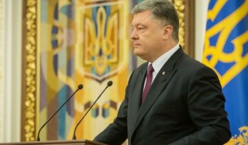Порошенко заявил о "фантастической динамике" отношений со США
