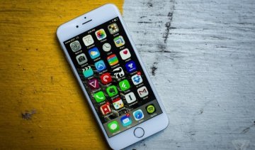 Виробництво нових моделей iPhone скоротиться втричі 