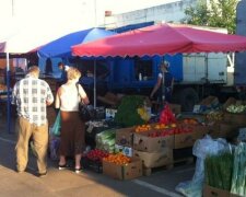 Картоплю в льох, помідори в банку: мелітопольці атакували ринки, ціни на продукти змусять пити корвалол