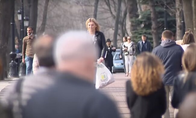 Украинцы на улице, скриншот: Youtube