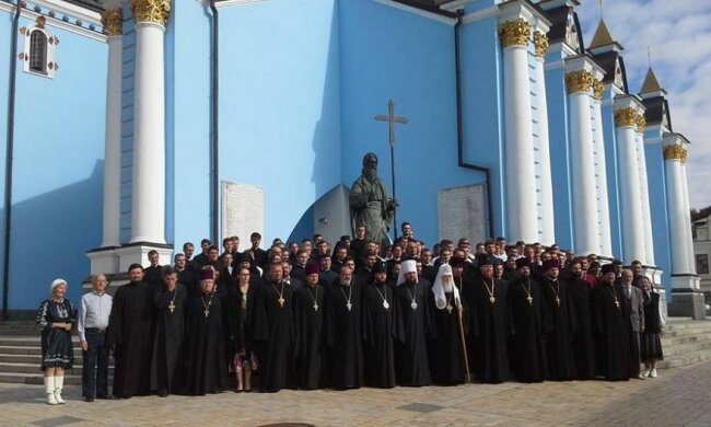 1 вересня: Богословська академія провела лінійку (фото)