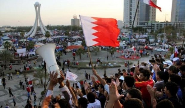 Взрыв во время митинга произошел в Бахрейне