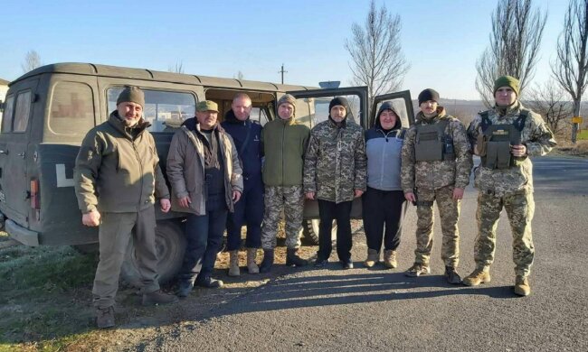 Волонтерка из Прикарпатья помогает военным, фото: Репортер