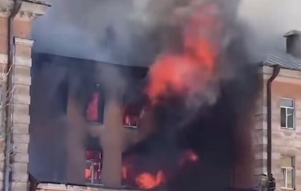 Пожежа у Тверi. Фото: YouTube