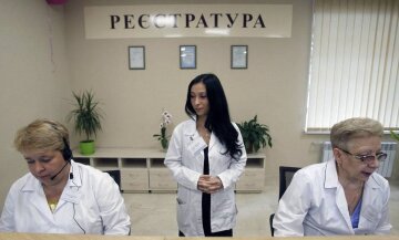 В Одесі п'яний іноземець розправився з поліцейським, на тілі немає живого місця: медики рятують життя