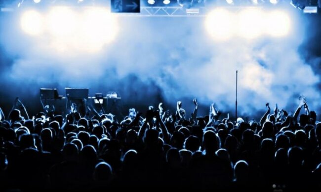 Культовый певец снова взялся за старое
