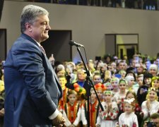 "Порошенко нап'ялив кепку і викликав Зеленського на реп-батл": "Здаров, бандіти", українці в ауті