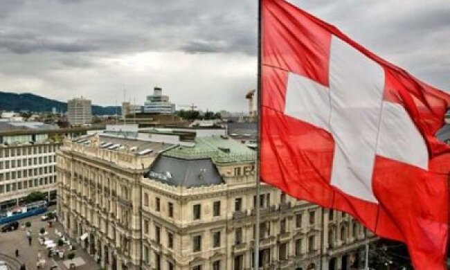 Швейцария запретила торговлю с Крымом