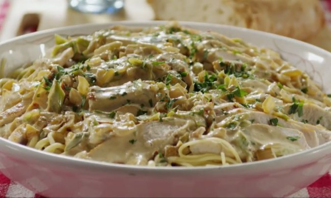 Макарони, запечені у вершковому соусі: рецепт на всі випадки життя