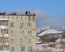 Малолітні нелюди викинули безпорадного з вікна багатоповерхівки і похвалилися в соцмережах