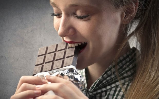 Долой шоколад: психологи выяснили, как контролировать свои желания