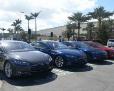 Автомобили Tesla обесценят нефть и платину 